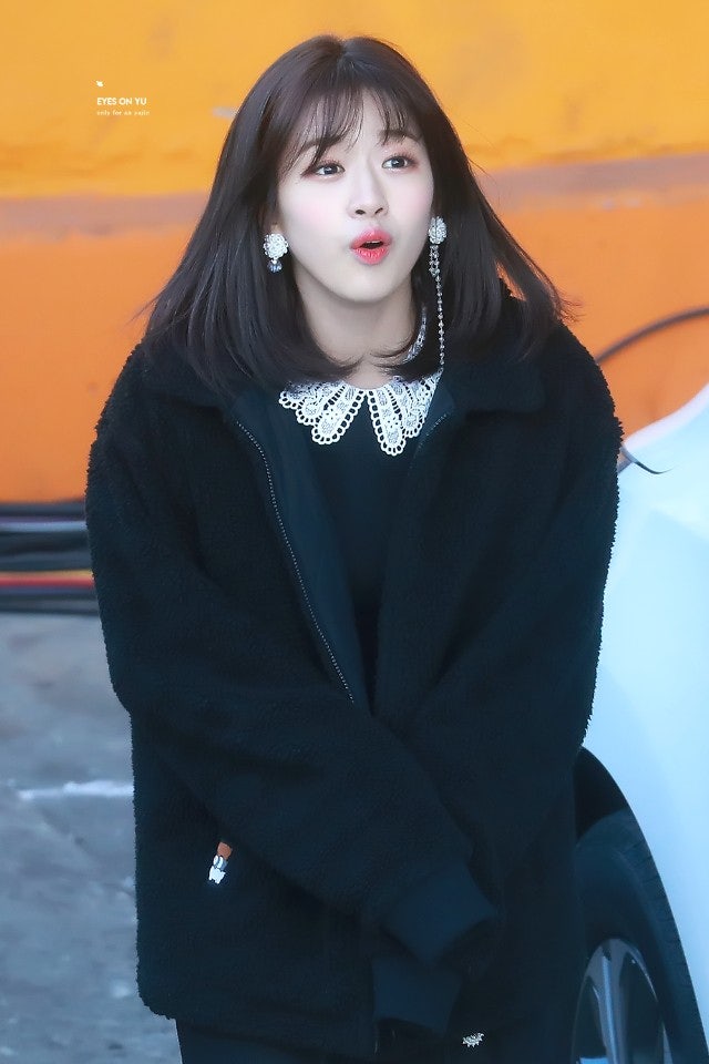 대형견미 뿜뿜 유지니 매력에 빠져보자!-안유진 사진 안유진 고화질 안유진 움짤 : 네이버 블로그
