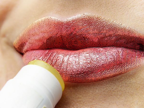  촉촉한 입술을 위해 립밤 Lip Balm을 발랐다가 요단강을 건너간다??