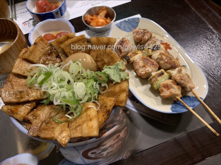  홍대 상수 맛집 : 스미비부타동 : 숯불돼지고기덮밥