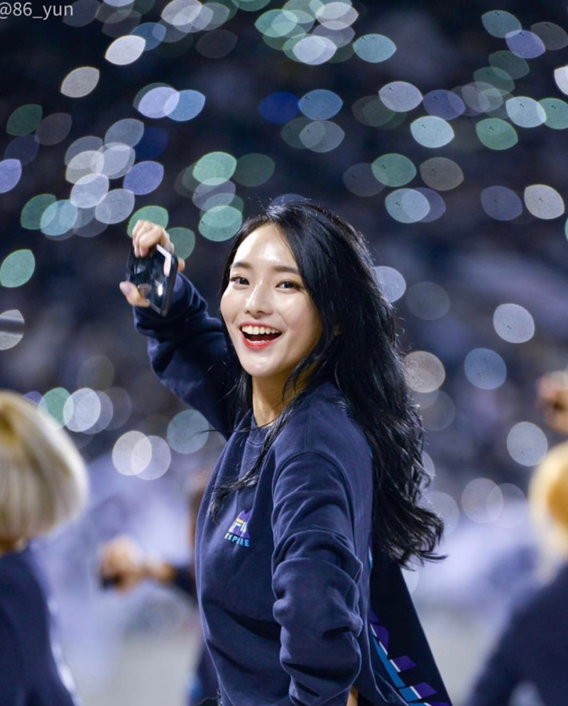 인간 꼬부기, 치어리더계의 신민아 이나경 치어리더