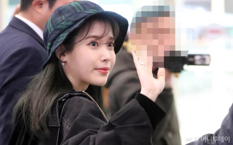 191211 연예인(아이유) in 공항2