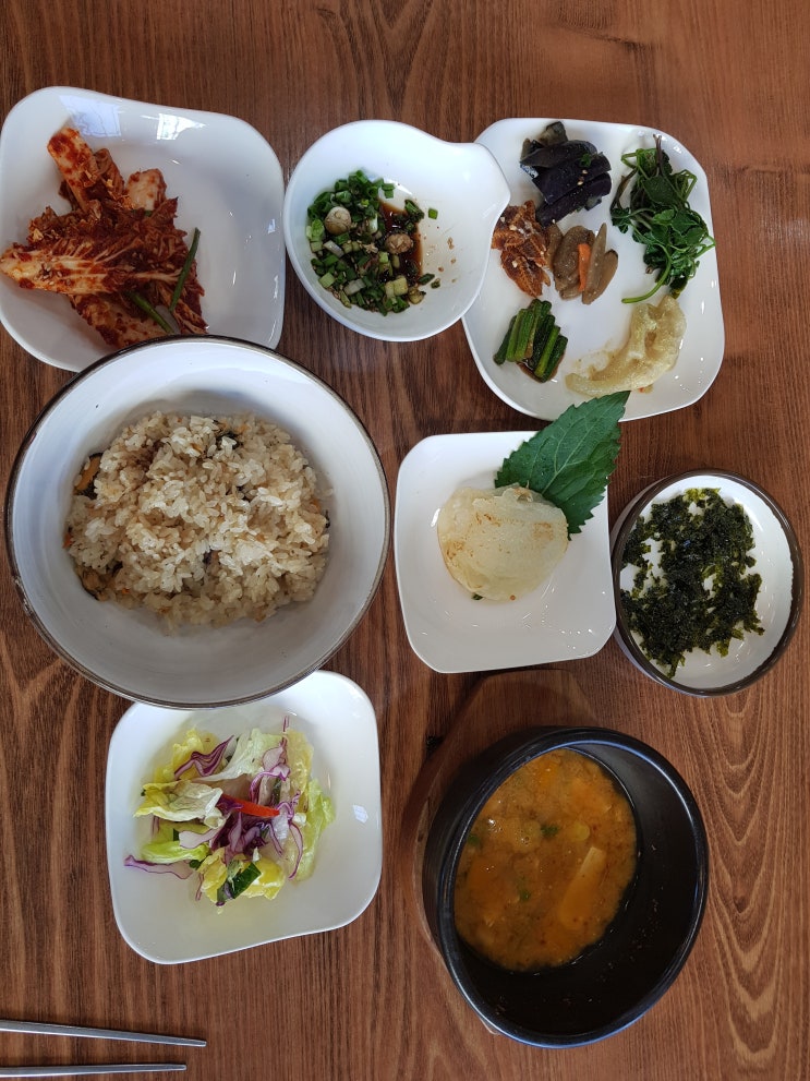  달서구 용산동 능이오리백숙 홍합밥 애향