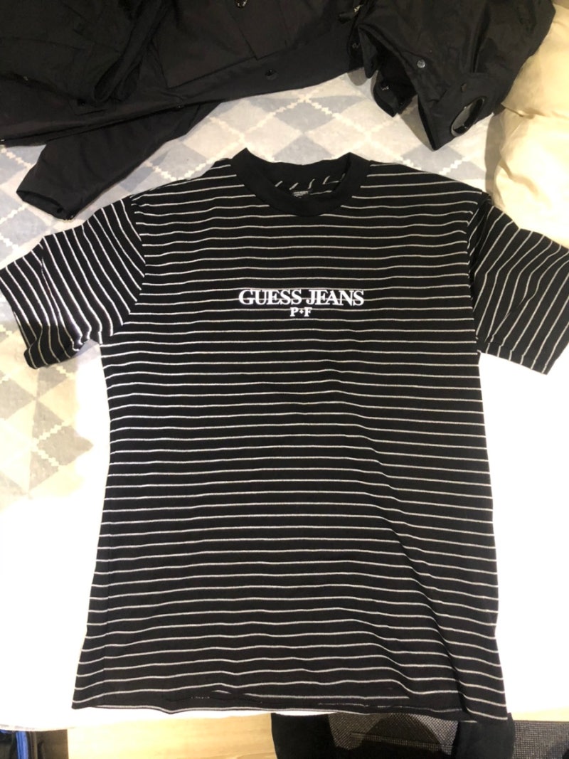 리뷰]게스진 x 플플페(플레이스플러스페이시스) 리플렉티브 스트라이프 티셔츠 리뷰 GUESS JEANS X PLACES+FACES  striped t shirt 게스플플페 : 네이버 블로그
