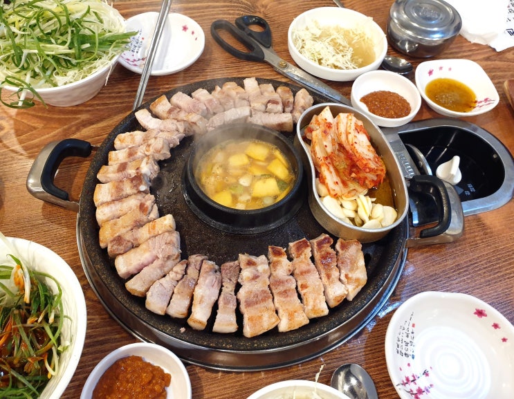 군자역맛집 미친생고기 맛좋은 삼겹살 무한리필이 만원! 군자역맛집 미친생고기 맛좋은 삼겹살 무한리필이 만원!
