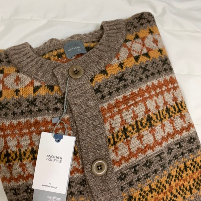 어나더오피스 페어아일 가디건 샌드오렌지(Another office Grandma fairisle cardigan sand-orange)