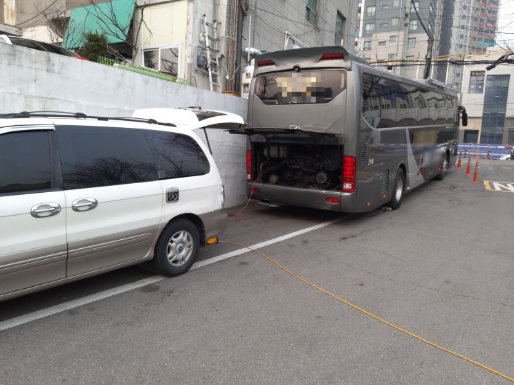 대형버스45인승, 엔진출력부족하고 매연많이나온다 → 수소크리닝이 정답 대형버스45인승, 엔진출력부족하고 매연많이나온다 → 수소크리닝이 정답