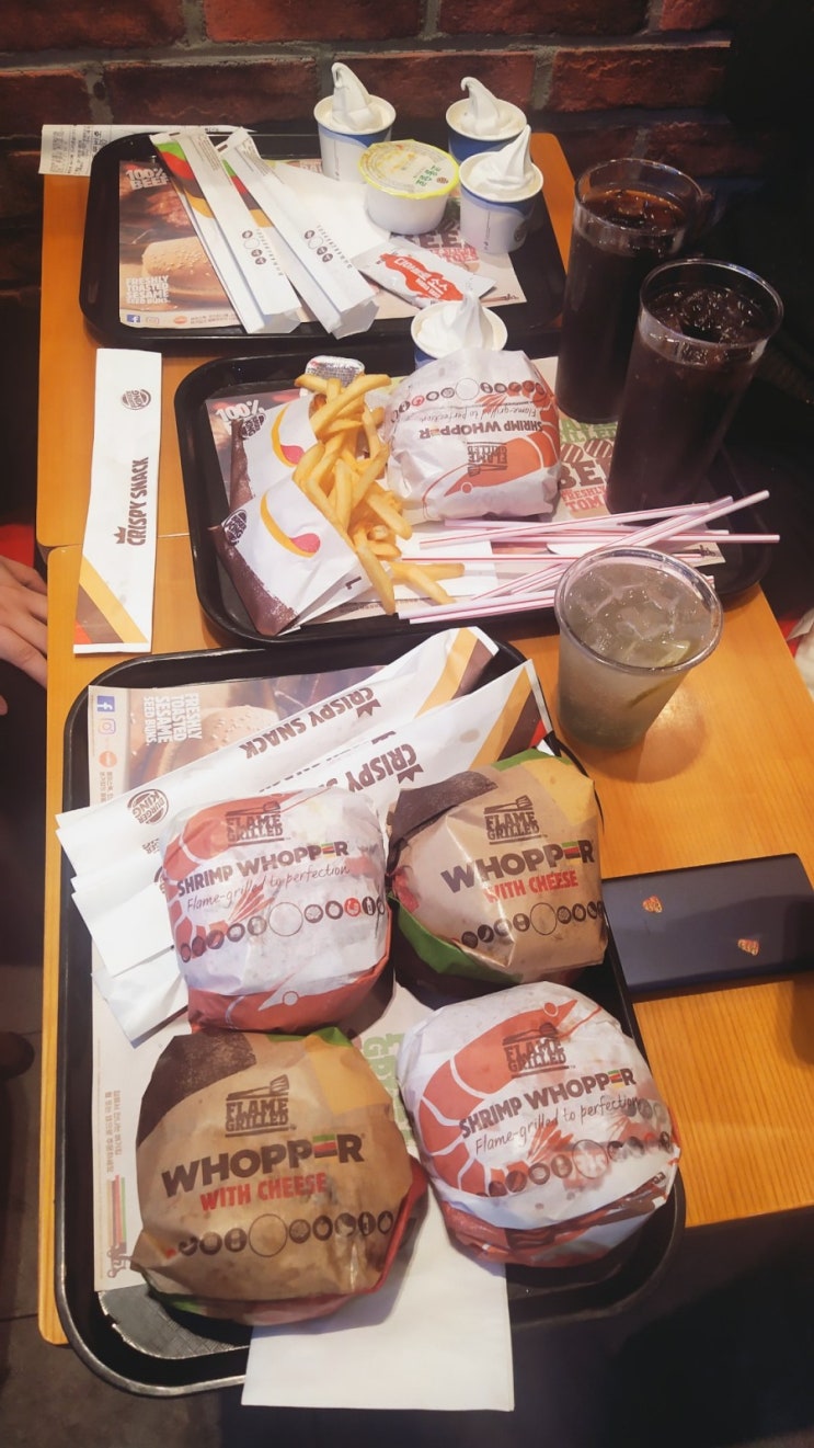  남자 넷이 버거킹 부수고 왔습니다.(치즈스틱, 통새우 와퍼)