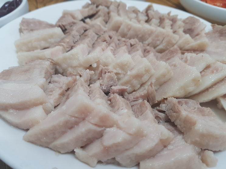  사직동 안녕하세요 수육정식 점심으로 맛남