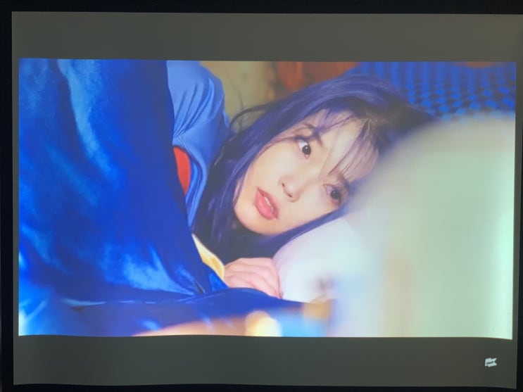  휴대용 LCD 빔 프로젝터 캠핑 스크린 대여 산속 영화관