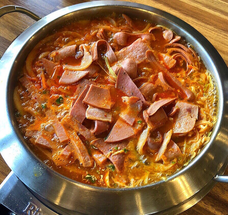  반포 맛집, 방배동 가성비 밥집 추천 "더담부대찌개"