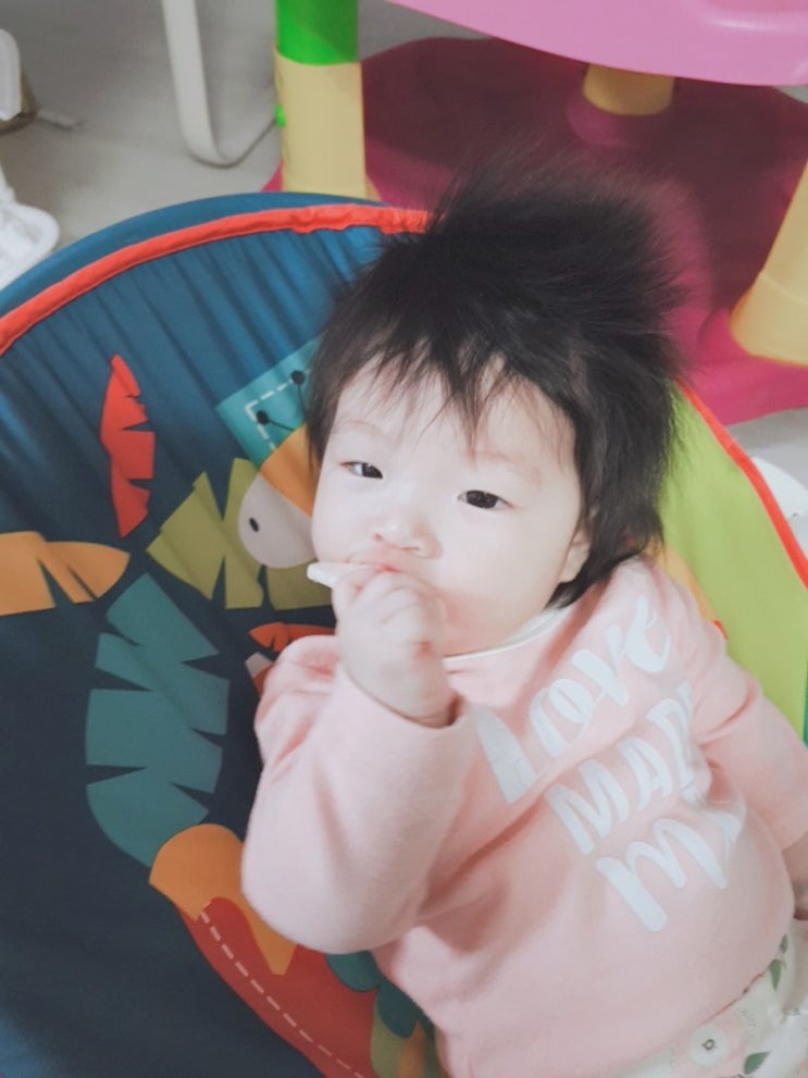  하율이 첫 간식 백미떡뻥(아기 간식 시기)