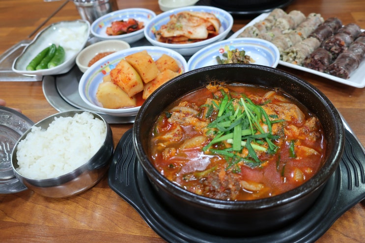  영종도 운서동 24시간 맛집 용추골미궁순대국 순대국밥