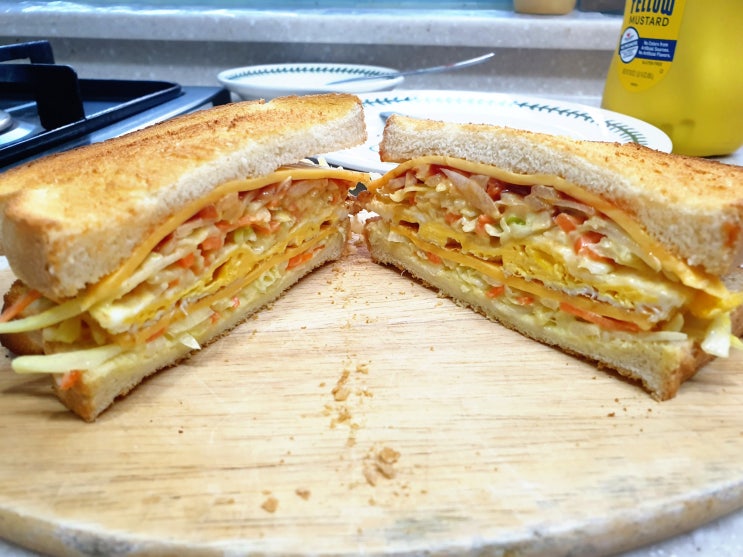  아드님 간식은 야채 토스트랑 짜계치, 내 간식은 사과~