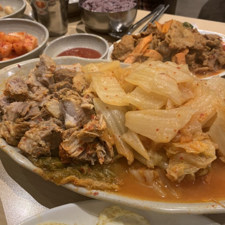  용산 아이파크몰 한식이 땡겨서 찾아간 장독대 김치찜..!