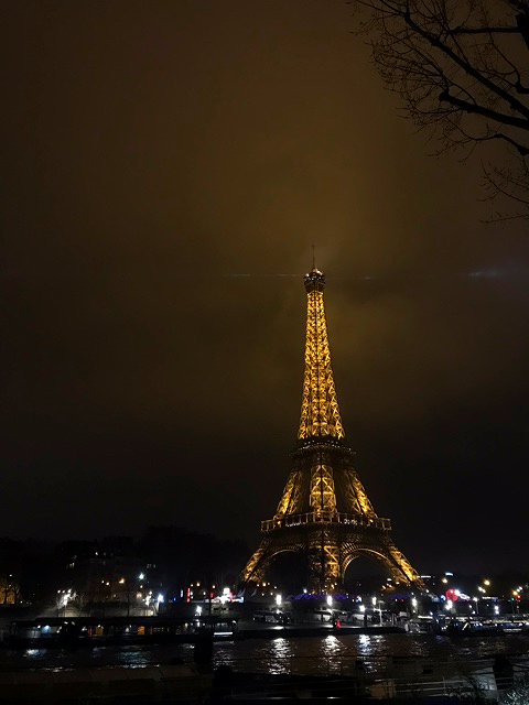 [프랑스/파리여행] 겨울 파리 #1, Bonjour Paris ! : 나비고구매,가격/아드베니앗호스텔후기/Domaine de Lintillac(콩피 맛집)/에펠탑구경