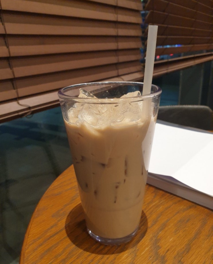  플라스틱 사용 줄이기! 옥수수로 만든 생분해빨대 아세요?