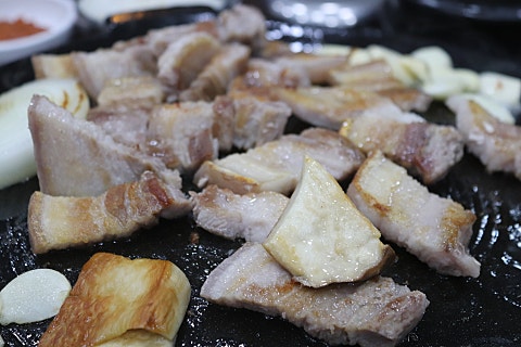 친정엄마생삼겹살 이미지