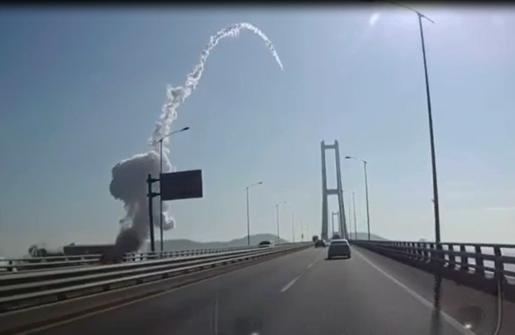 포스코 광양제철소 폭발사고 북한에서 미사일 발사 한줄