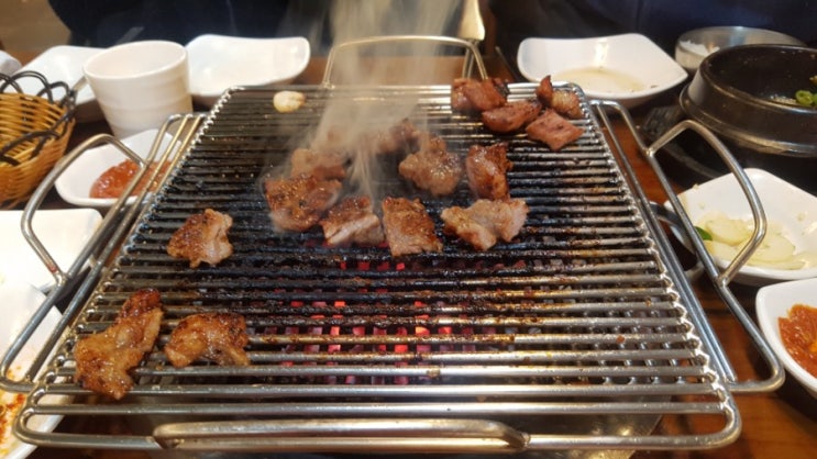  생생정보! 25년 전통의 테마 맛집, 수제돼지갈비 "산성골"