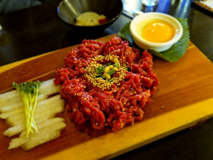  수원역 육회독존 맛있는 육회에 술한잔!