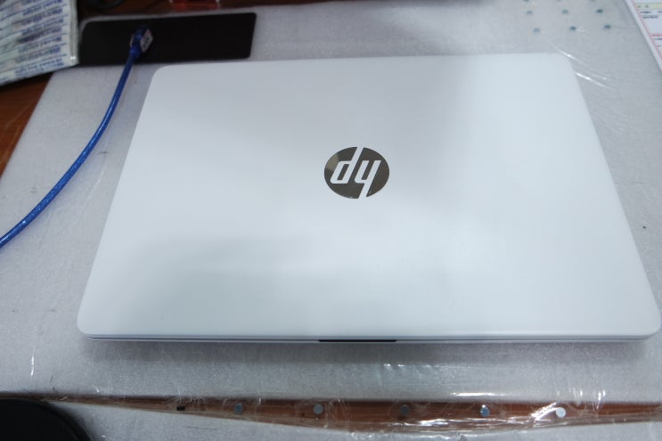  14s-dq1004TU 사양 및 외관