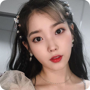 아이유 크리스마스 기념 인스타스토리 질문 모음