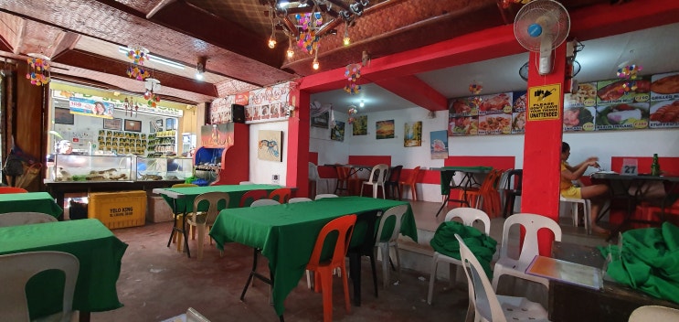 보라카이 현지 식당 탐방, 호객행위에 낚여 보신적 있으세요..??