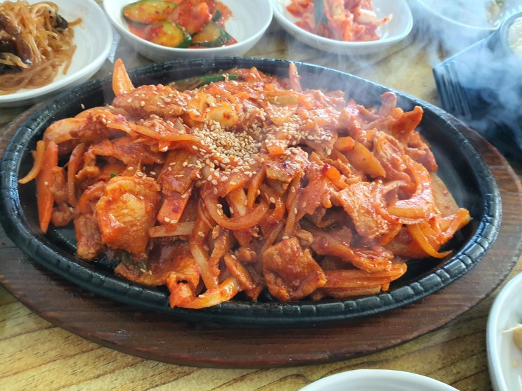  내수 전주 밥상 점심특선 맛있네요