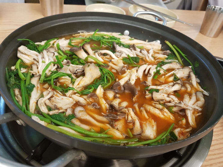  [여의도맛집 / 서여의도맛집 / 국회의사당역맛집] 백종원 3대천왕 신촌칼국수(정우빌딩 지하)