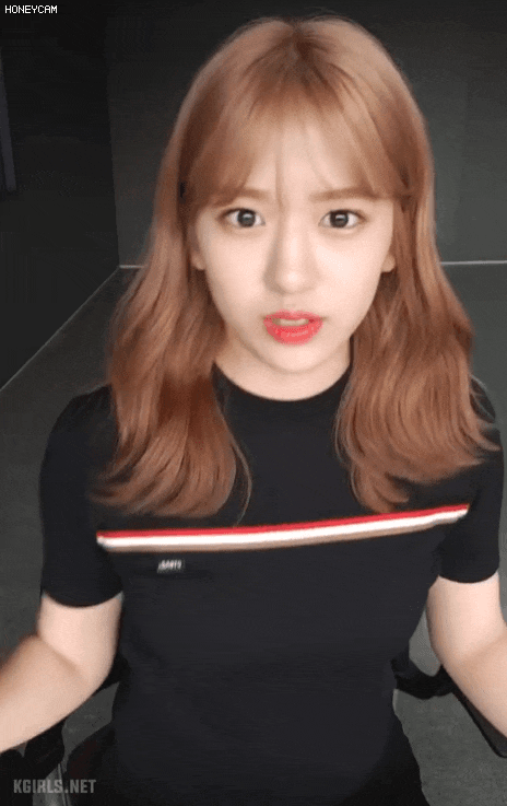  치마가 짧아서 당황한 유진