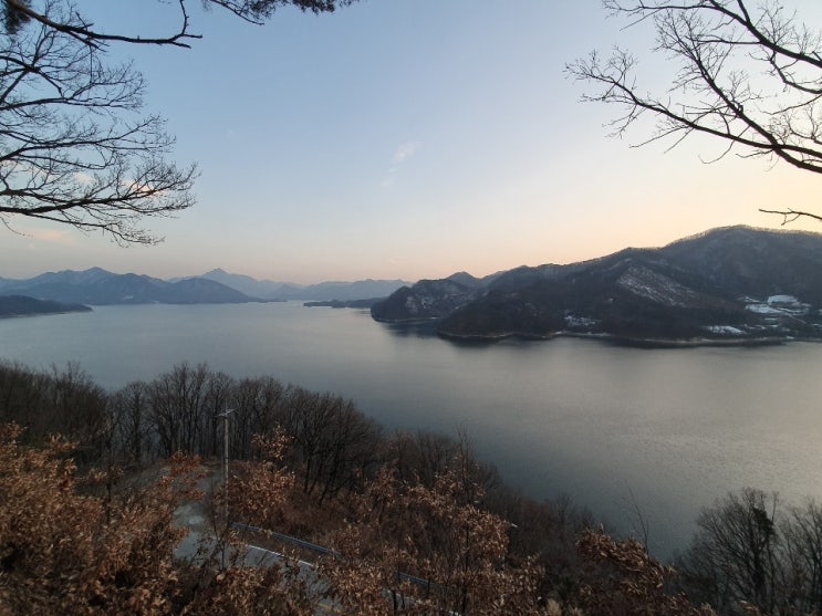  충주 충주댐 근처 나들이 가기 좋은 카페 호수가 아름다운 전망대