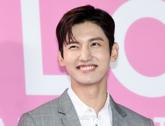 공개 연애 열애 인정 최강창민 소개