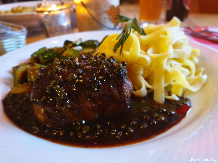  [내돈주고 직접가본] 체르마트 맛집_Waldhaus.발트하우스_스테이크 파스타.새우파스타.체르마트맥주.아펜젤러맥주_2019.12.