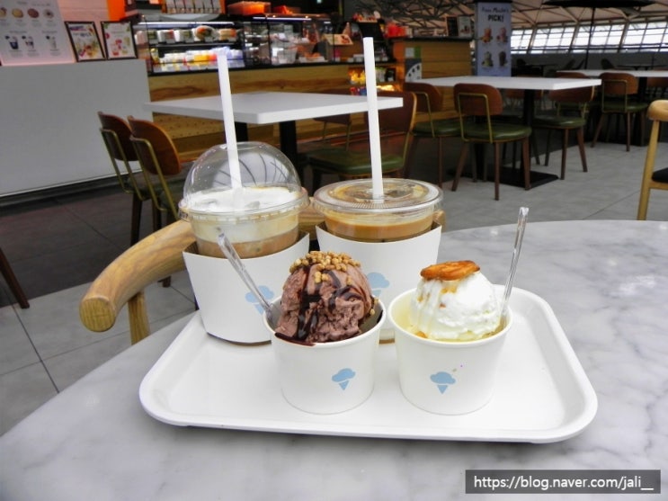 인천공항 카페 브알라에서 눈이 즐거운 질소아이스크림 먹어요