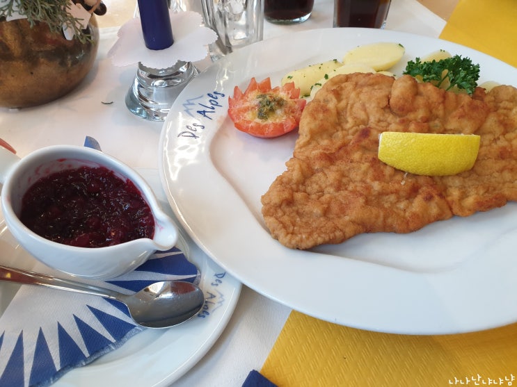  [내돈주고 직접가본] 인터라켄 맛집_Des Alpes.데스알프스_뢰스티.슈니첼_2019.12.