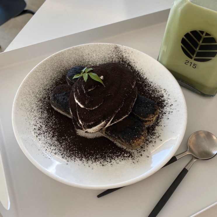  연남동 밀크티 카페 비포블루밍 beforeblooming