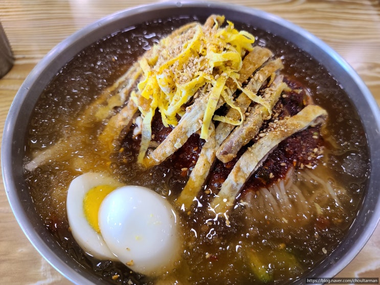  연산동 맛집 메고밀면 - 진주냉면 육전을 도입한 부산밀면