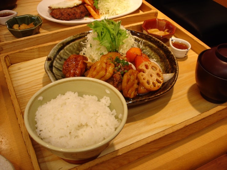  [도쿄여행] 도쿄의 김밥천국 같은 식당은?  저렴한 가격으로 부담 없이 일본식 가정 백반을 먹을 수 있는 식당