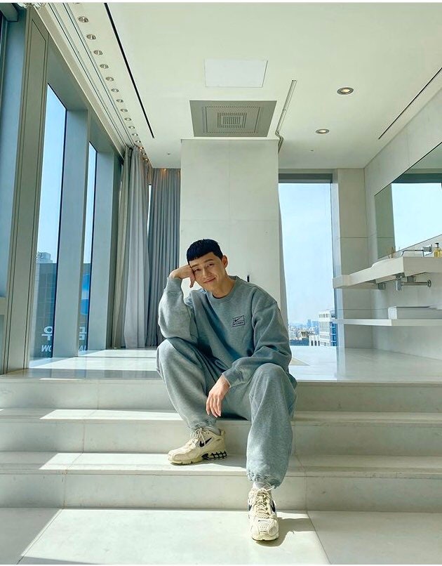 Nike New Release! Park Sae-ro-yi's Shoes (Park Seo-joon's Shoes) "Nike Stussy Spiridon" [Shoe Review]