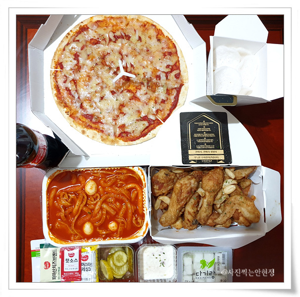  창동 맛집  도봉구 우아한 치킨에서 치킨과 떡볶이 세트 배달