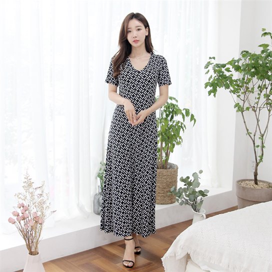 세이스타일 플래닛 V넥 A라인 원피스~ 꿀이네요 세이스타일 플래닛 V넥 A라인 원피스~ 꿀이네요
