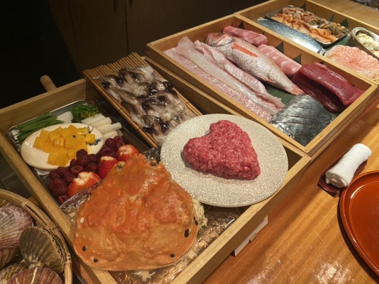  신사 맛집 모노로그 :: 눈과 입이 즐거운 오마카세 코스요리