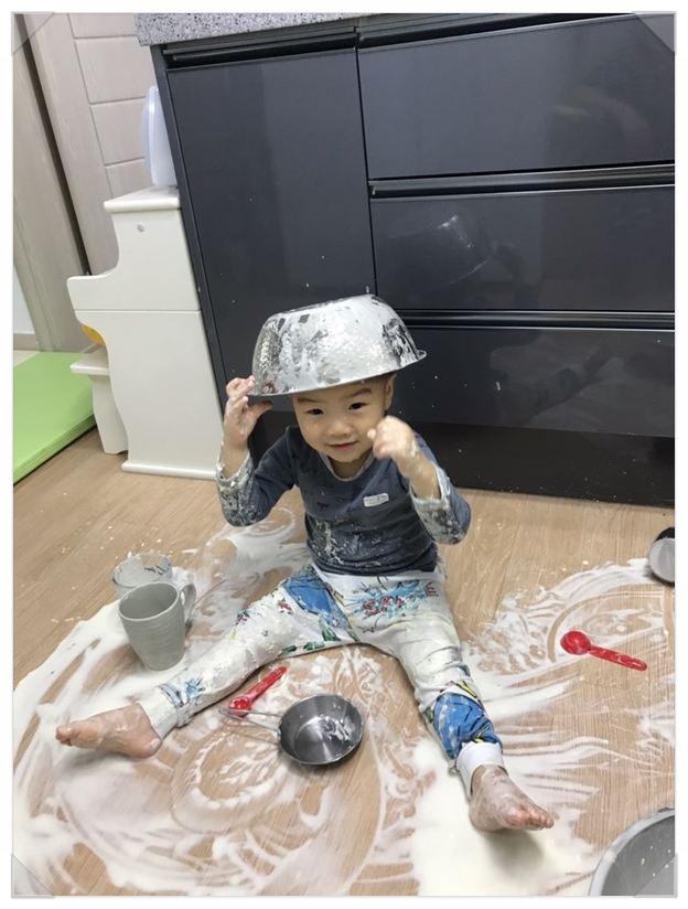  집콕육아 하다보면 생기는 상황 ㅡㅡ;