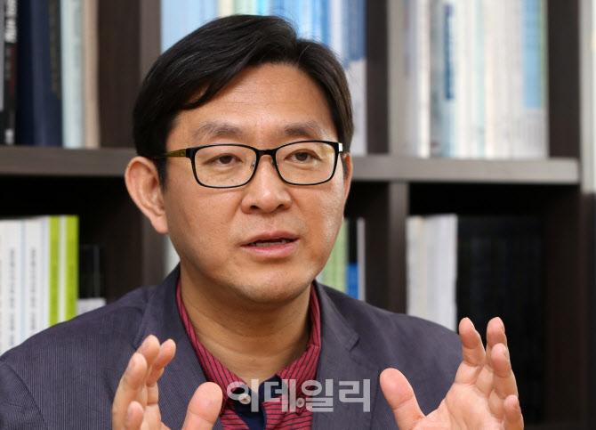 “정유사 10년 후 절반 없어질수도…세제완화로 숨통 틔워줘야”