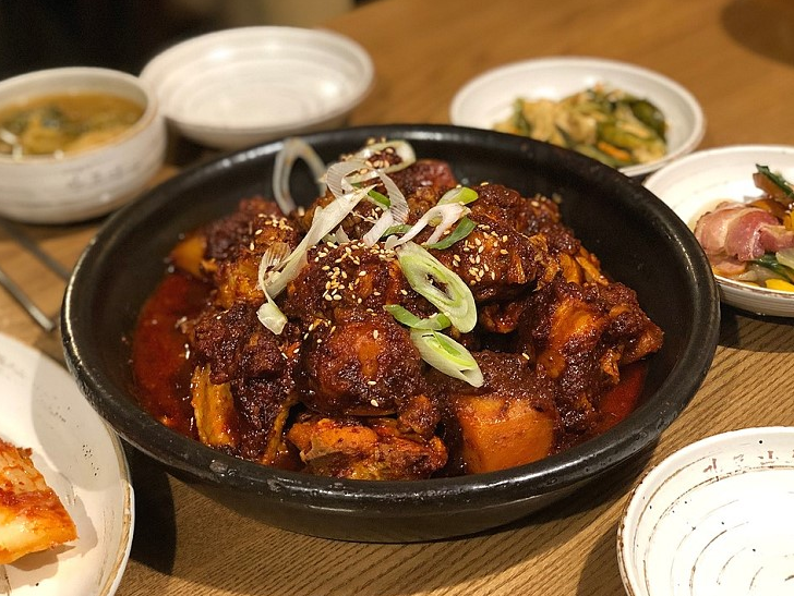  대한민국을 응원합니다~! 마포나루 전메뉴 20% 할인~!