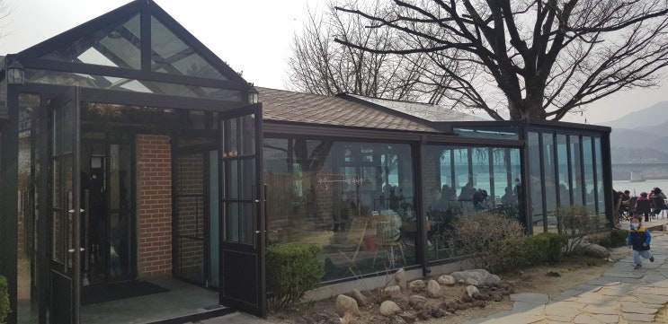  경기도 양평 카페 수수 북한강 경치 감상해요