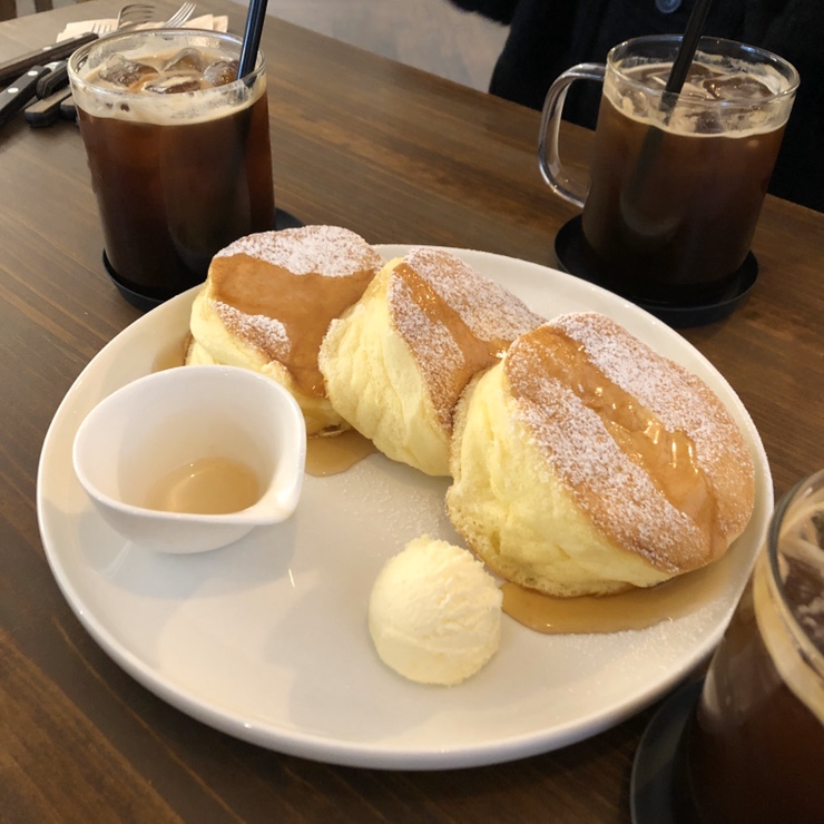  부천 까치울/작동 예쁜카페 treats 에서 수플레팬케이크 먹기
