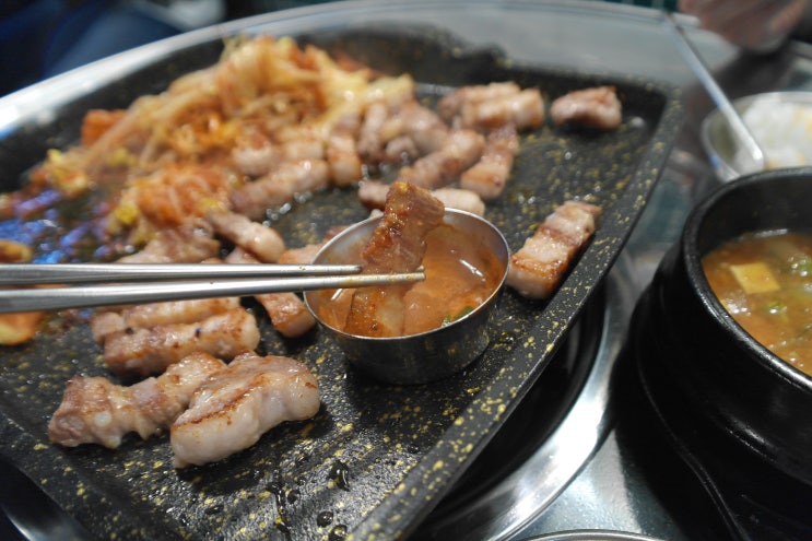  마곡나루 고기집 오일장 김치삼겹살 추운 날씨엔 딱이지