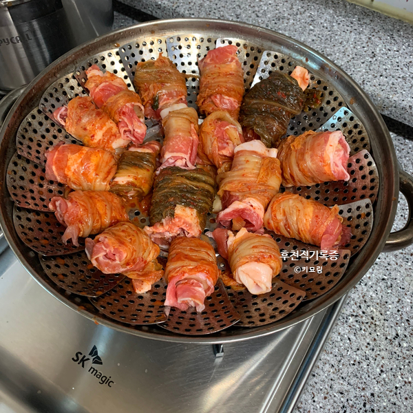 만개한 김치 삼겹 꽃 만개한 김치 삼겹 꽃