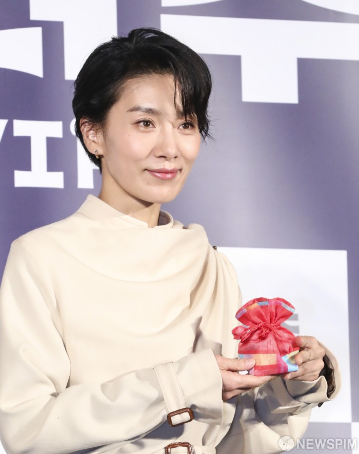  김서형 측 '특정 정당 초상권 무단 사용…법적 대응'